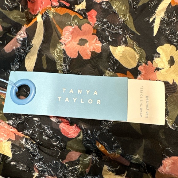 🌻NWT Tanya Taylor Black V-Neck Floral Short Sleeve Wrap Dress Size 0 MSRP $495 - Picture 7 of 8